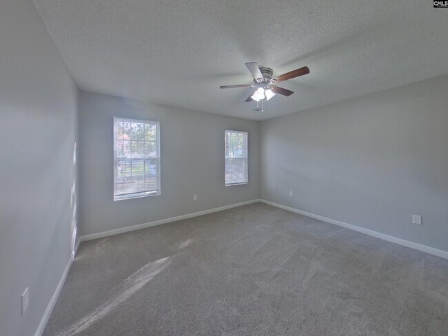 Building Photo - 1 Tomafield Ct