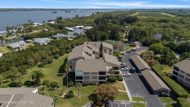 Building Photo - 6165 S Mirror Lake Dr