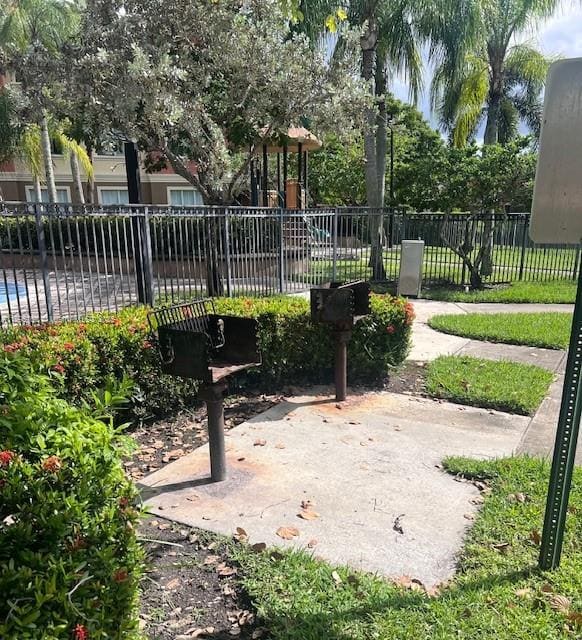 Building Photo - 4602 SW 160th Ave