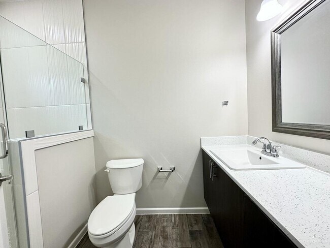 Building Photo - 10 Marcela Dr