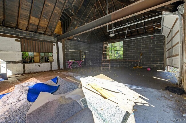 Building Photo - 127 Wall St