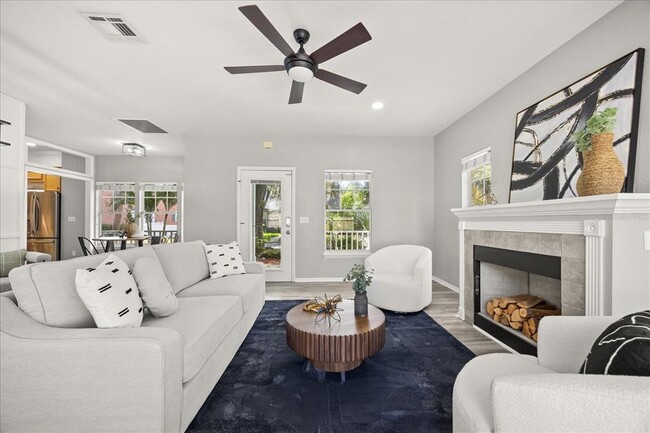 Building Photo - 748 Altaloma Ave