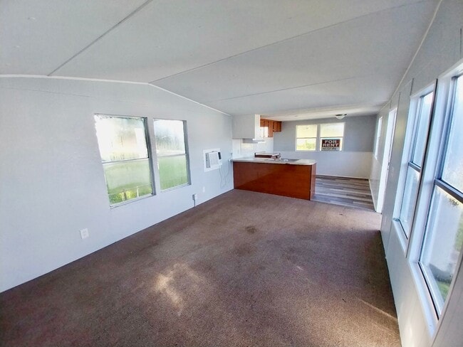 Building Photo - NICE 2BR/1BA Auburndale Mobile Home! NO AP...