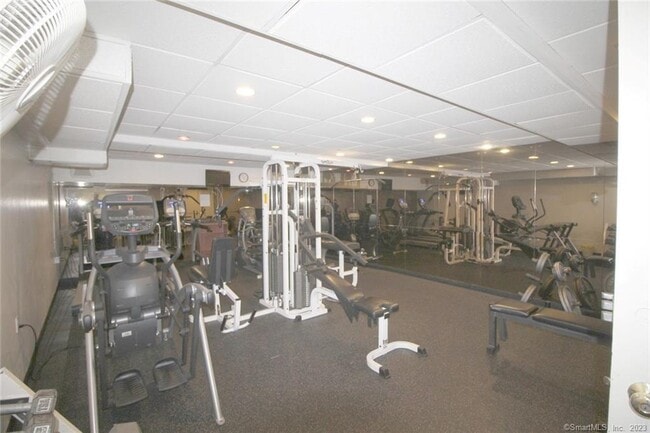 Building Photo - 60 Strawberry Hill Ave
