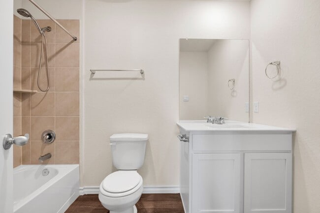 Building Photo - Spacious 5-Bedroom Beauty in Redbird Ranch –  with Community Perks!