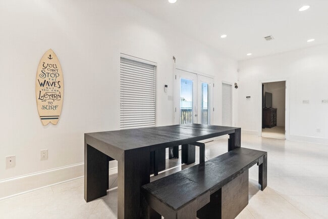 Building Photo - 4166 Old Lazy River Rd