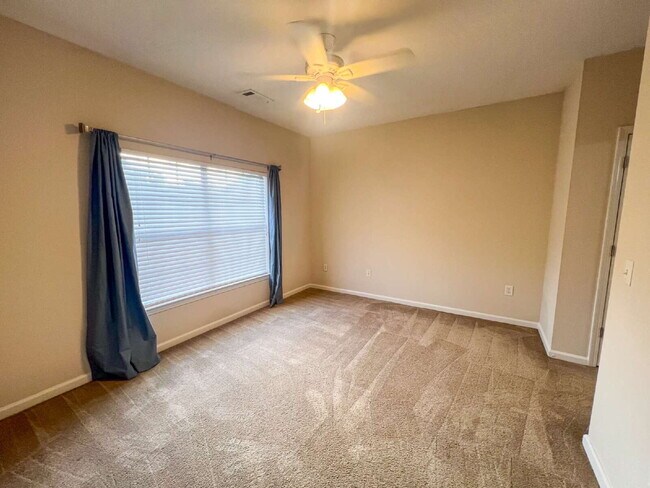 Building Photo - 2 Bed, 2 Bath Condo at amenity-rich The Me...