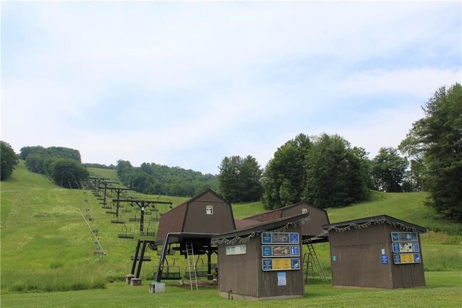 Building Photo - 10329 Briar Hill Rd