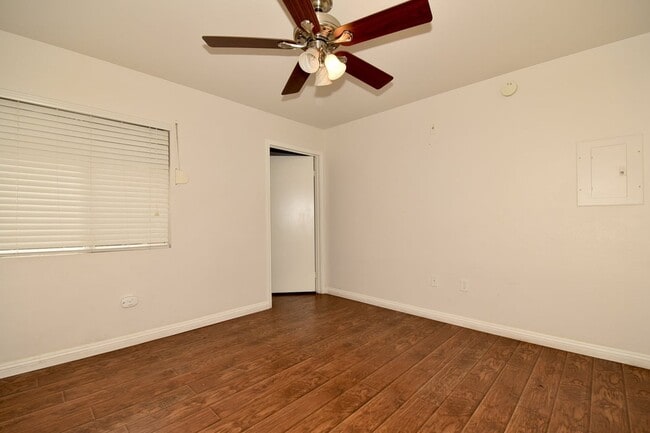 Building Photo - 1 Car Garage | Gated Community | 1st Floor Unit