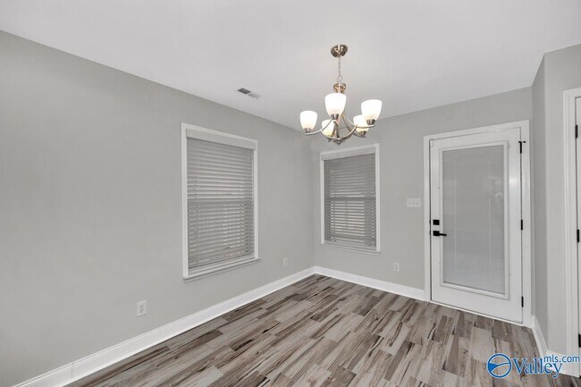 Building Photo - 318 Dovington Dr