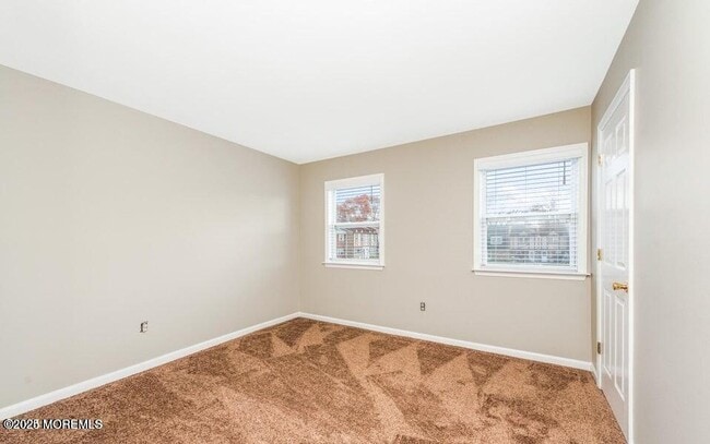 Building Photo - 53 Briar Mills Dr