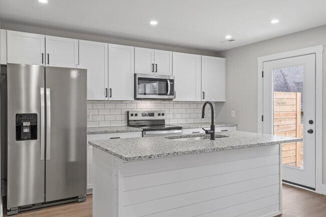 Building Photo - 124 Shipman Dr