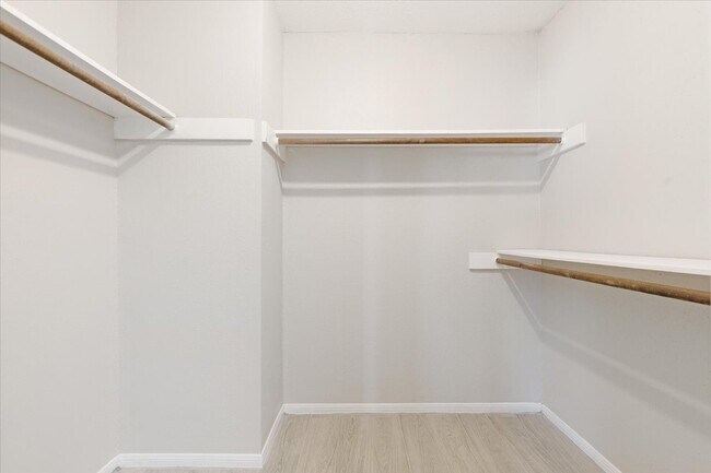 Building Photo - 10254 Bridgeland Ln