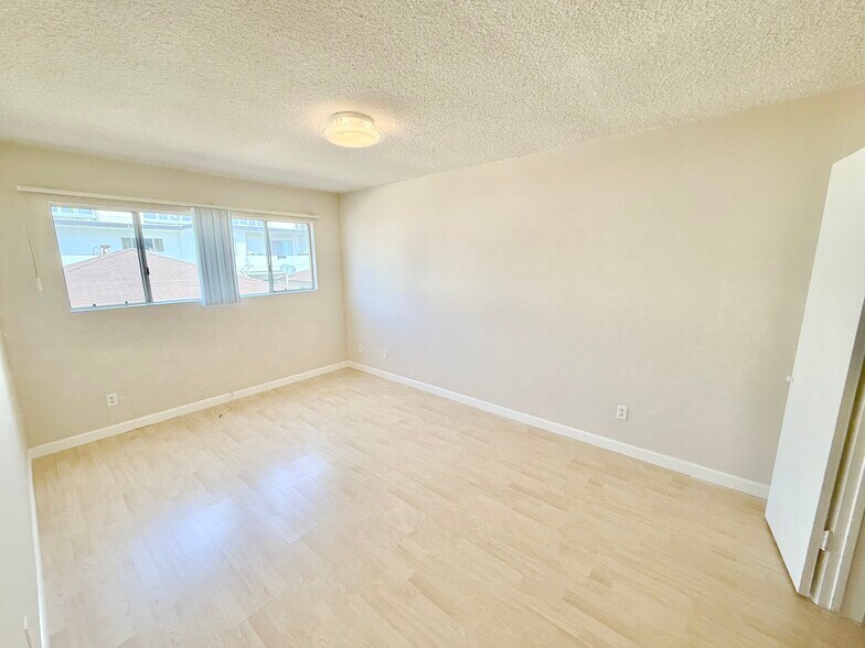 Building Photo - 1534 11th St