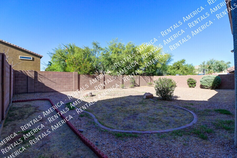 Building Photo - 4013 E Expedition Way