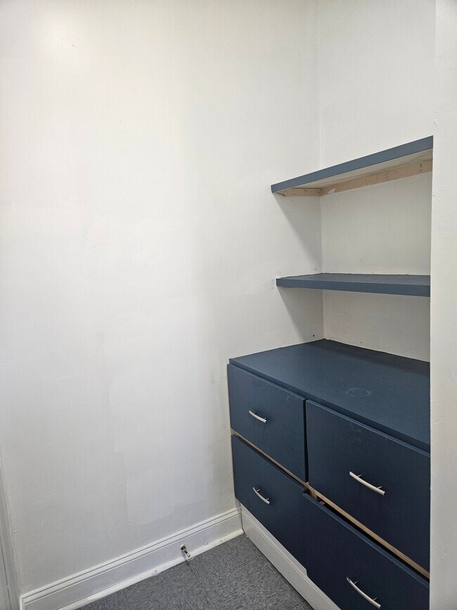 Building Photo - 1909 McCulloh St