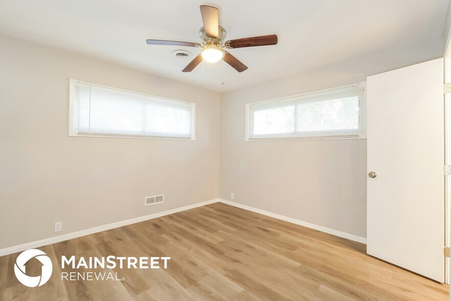 Building Photo - 7810 E 112th St