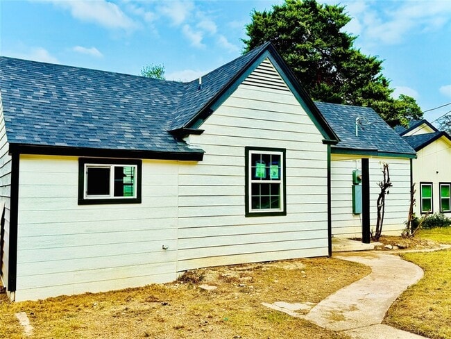 Building Photo - 1264 Cedar Haven Ave