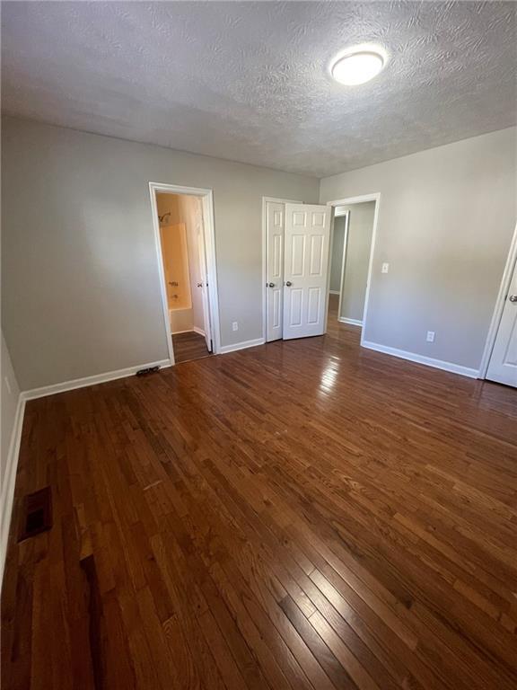 Building Photo - 3015 Cascade Manor Dr