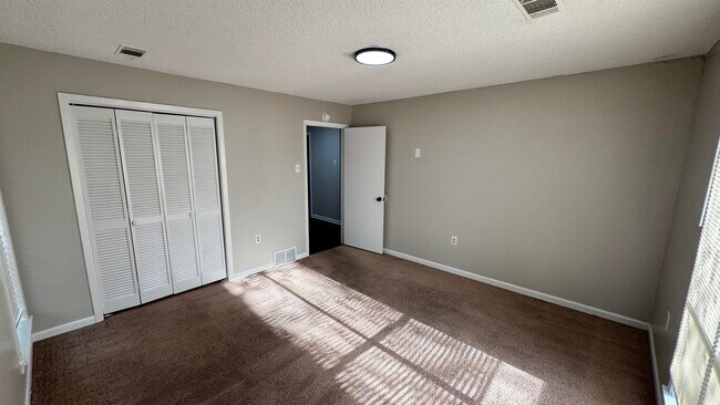 Building Photo - 2302 Hawksmoor Pl