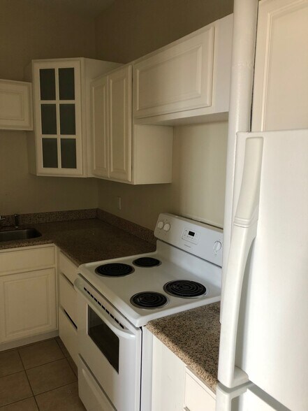 Building Photo - 524 23rd St