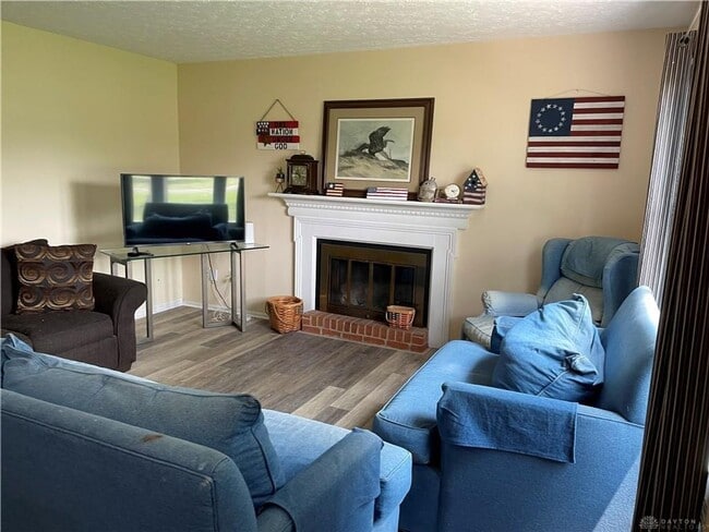 Building Photo - 2 Bedroom, 1.5 Bath Condo in Centerville S...