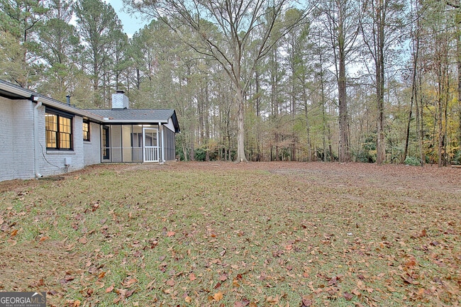 Building Photo - 716 Ebenezer Rd