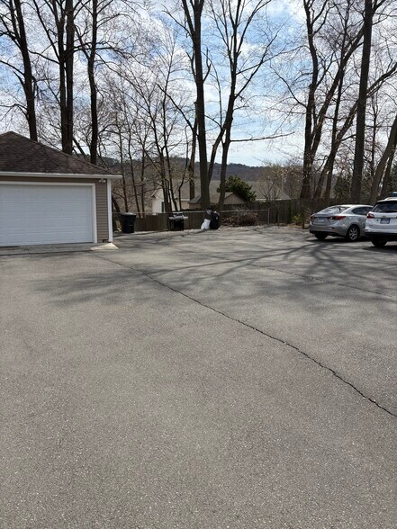 Primary Photo - 117 Atwater Ave
