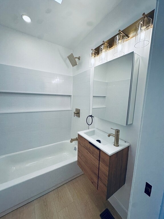 Building Photo - 280 Endicott Ave