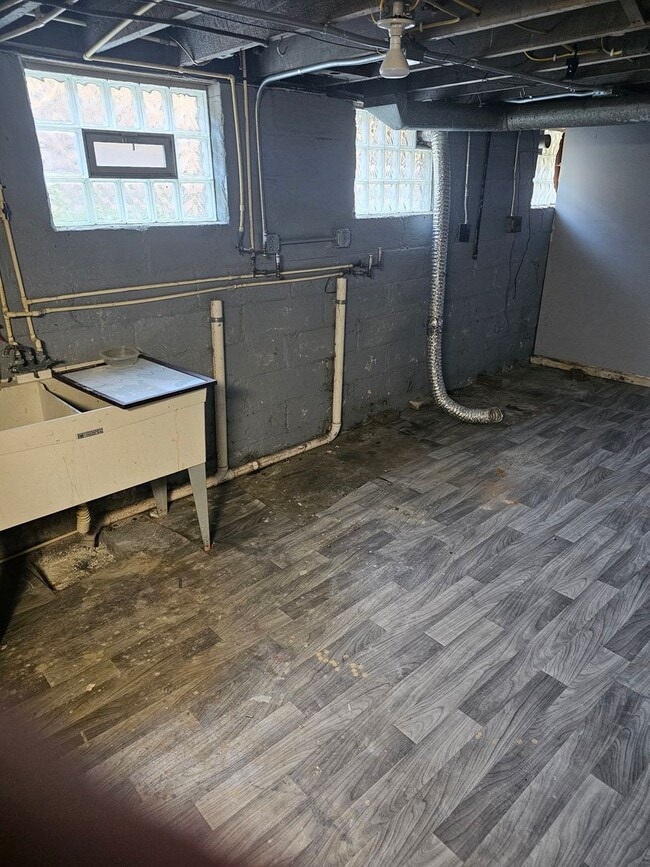 Building Photo - 4908 Eichorn Ave
