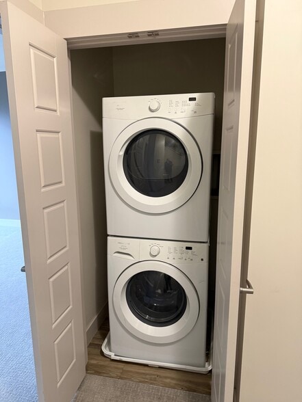 Building Photo - 1722 S 900 E