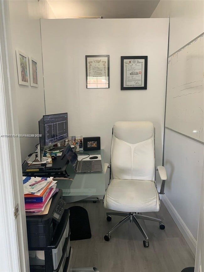 Building Photo - 3245 NE 184th St