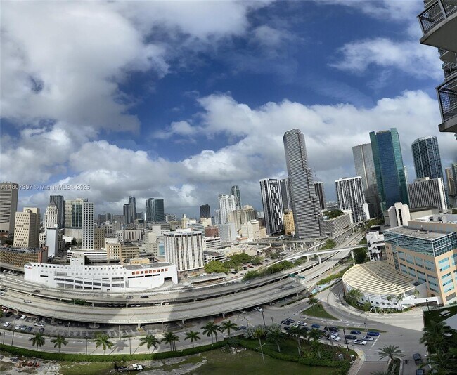 Building Photo - 350 S Miami Ave