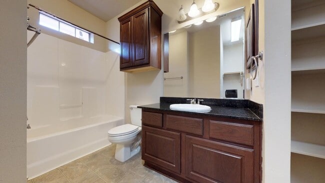 Building Photo - 145 Forest Dr Loop