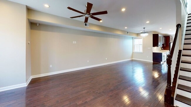 Building Photo - 1247 I St NE
