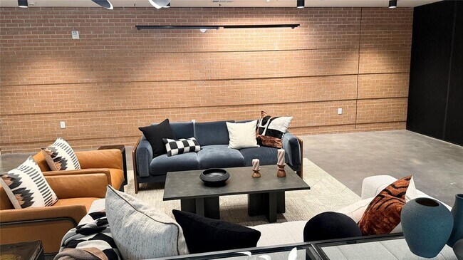 Building Photo - 4315 S Congress Ave