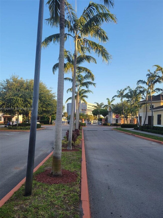 Building Photo - 17339 NW 7th Ave