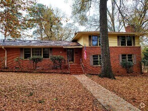 Building Photo - 109 Evergreen Ln