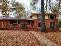 Building Photo - 109 Evergreen Ln
