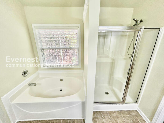 Building Photo - 3550 Red Willow Ct