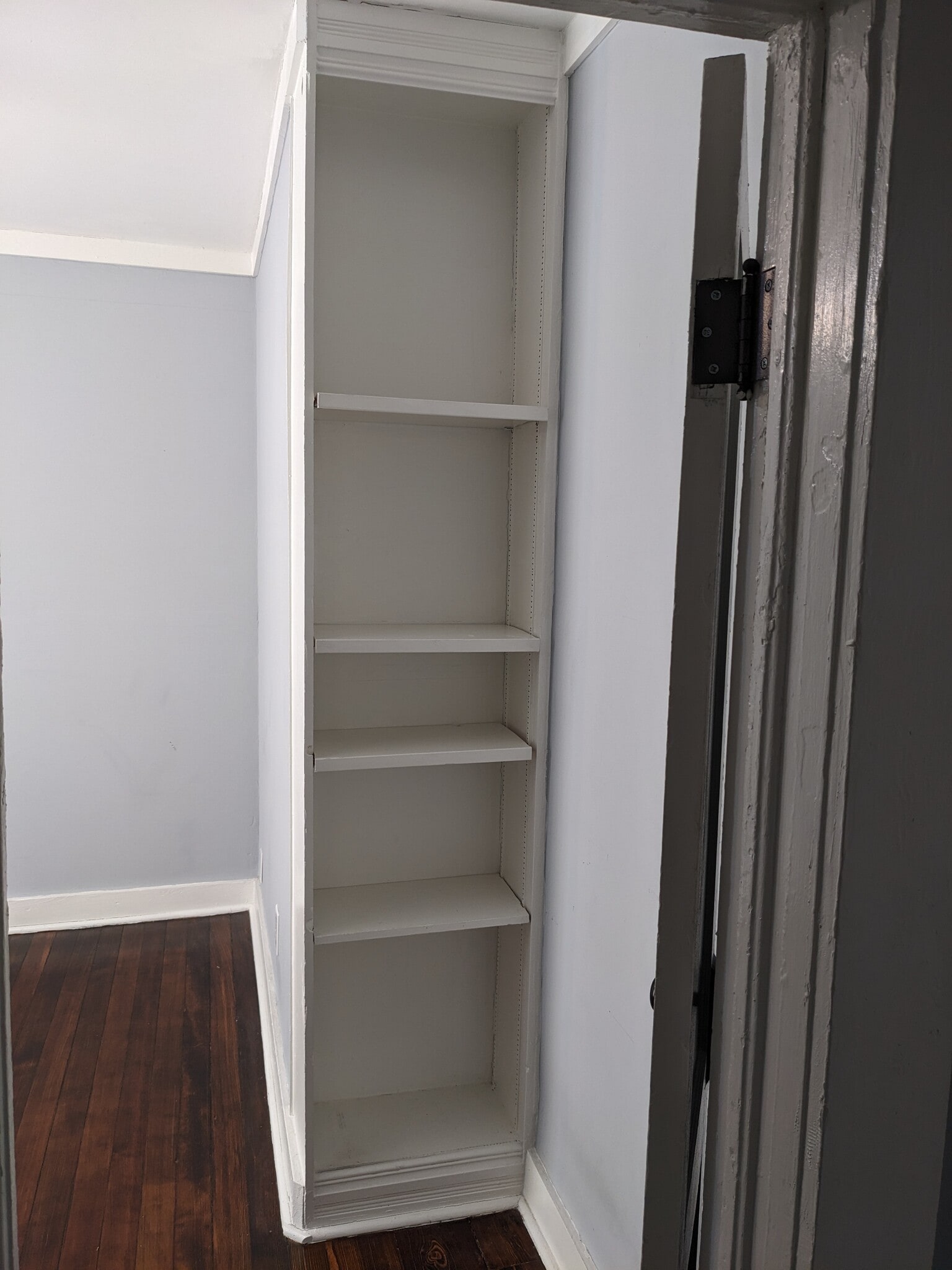 Building Photo - 515 S Wheeling Ave