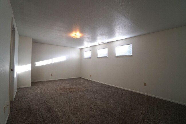 Building Photo - 4750 S Splendid Cir