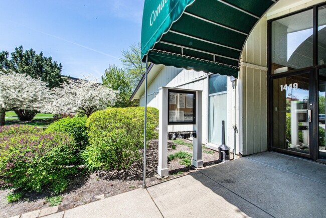 Building Photo - 1477 N Winslowe Dr