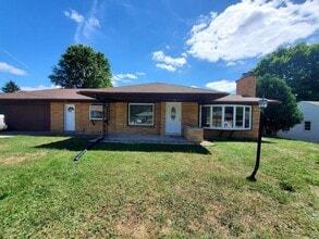 Building Photo - Single Family Home in Desirable Kentwood