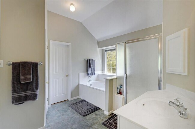 Building Photo - 8101 Longdraw Dr