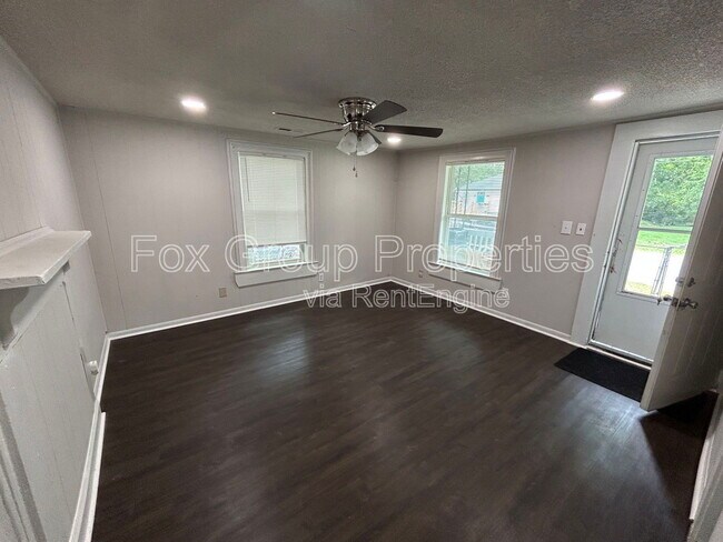 Building Photo - 1612 N McFarland St