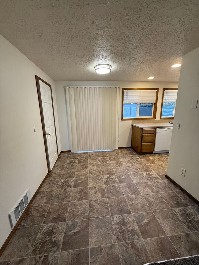 Building Photo - moojoh01 4212-4214 47th Ave NE