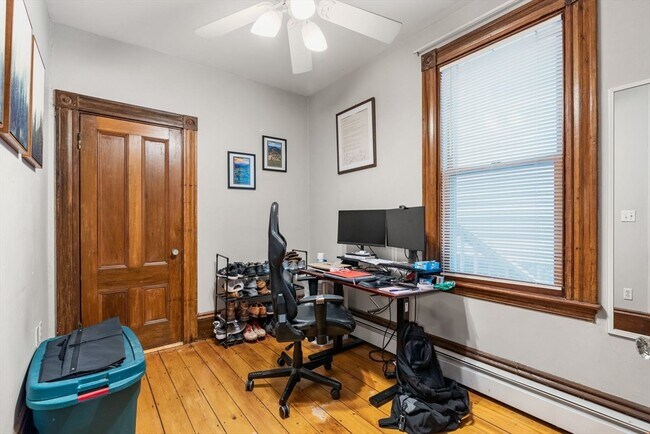 Building Photo - 26 Cordis St
