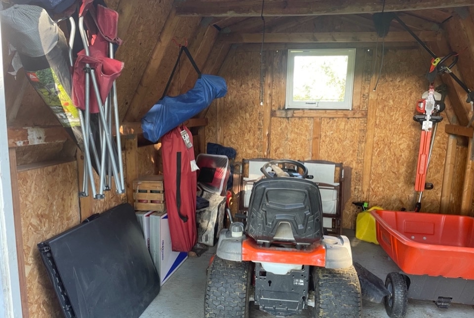 Shed with storage - 20986 US-6