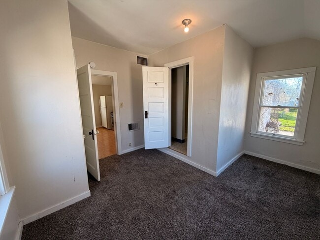 Building Photo - 207 K St